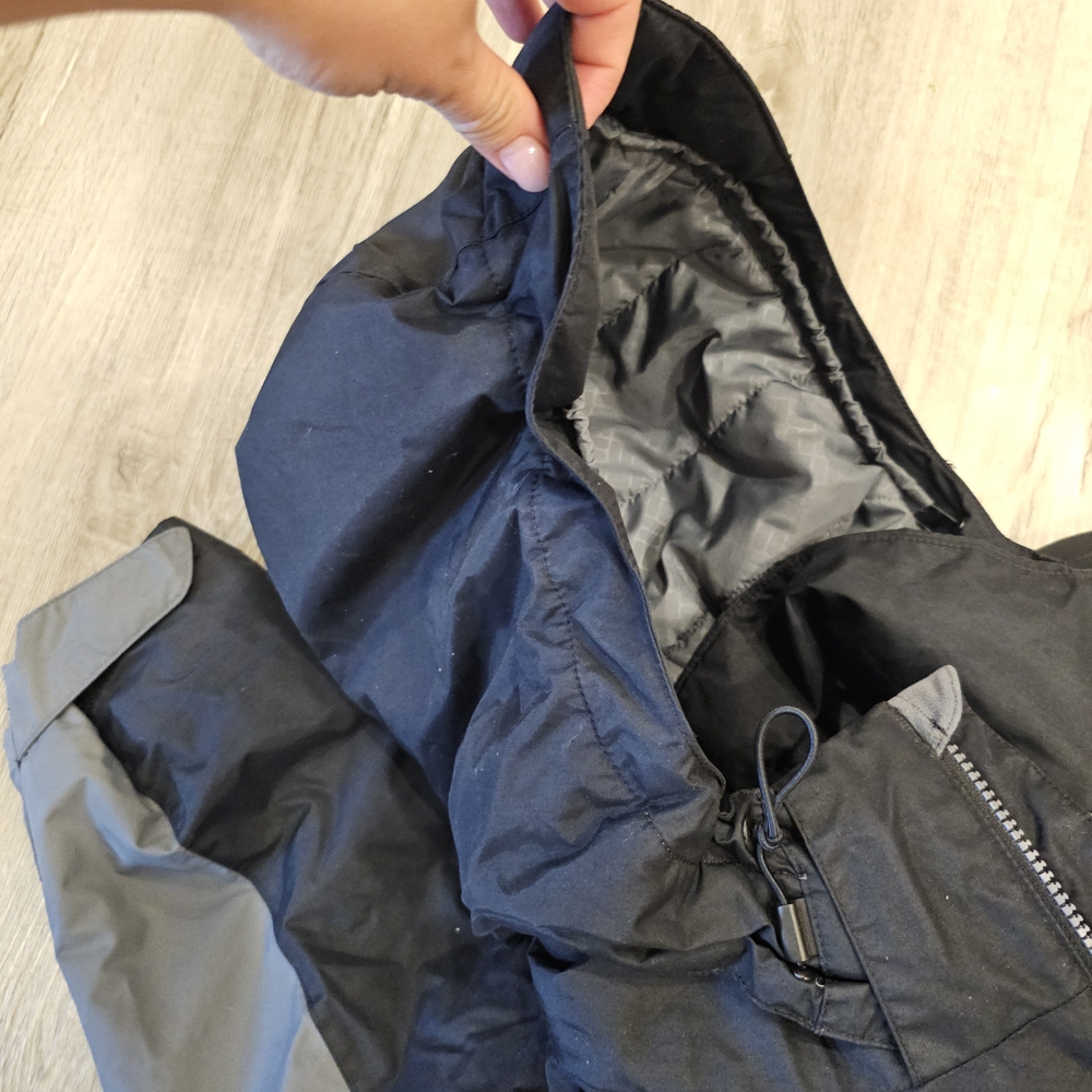 Columbia Men's Dark and Light Gray Water Resistant Winter Coat - Picture 3 of 11